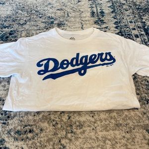 Women’s dodgers tshirt